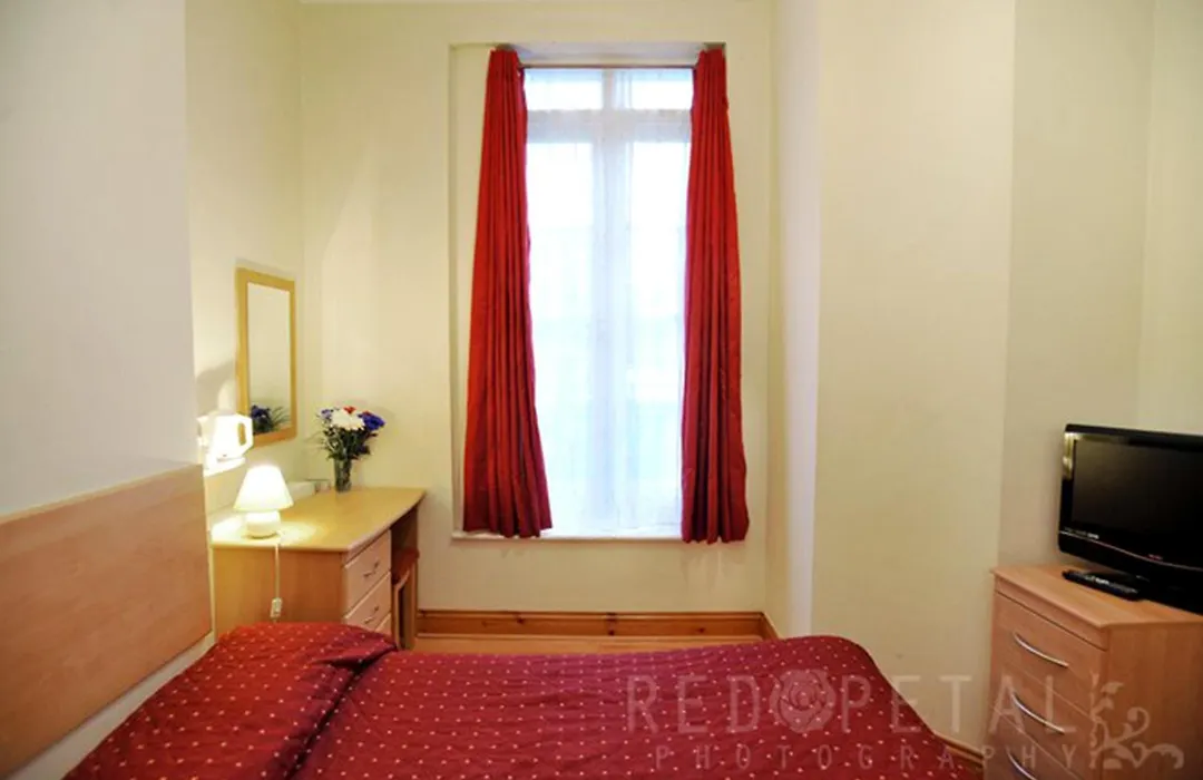 Elmwood Hotel-1